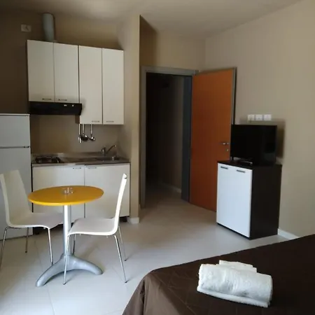 דירה Monolocale Su Piscina