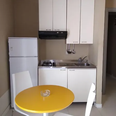 Monolocale Su Piscina דירה רימיני